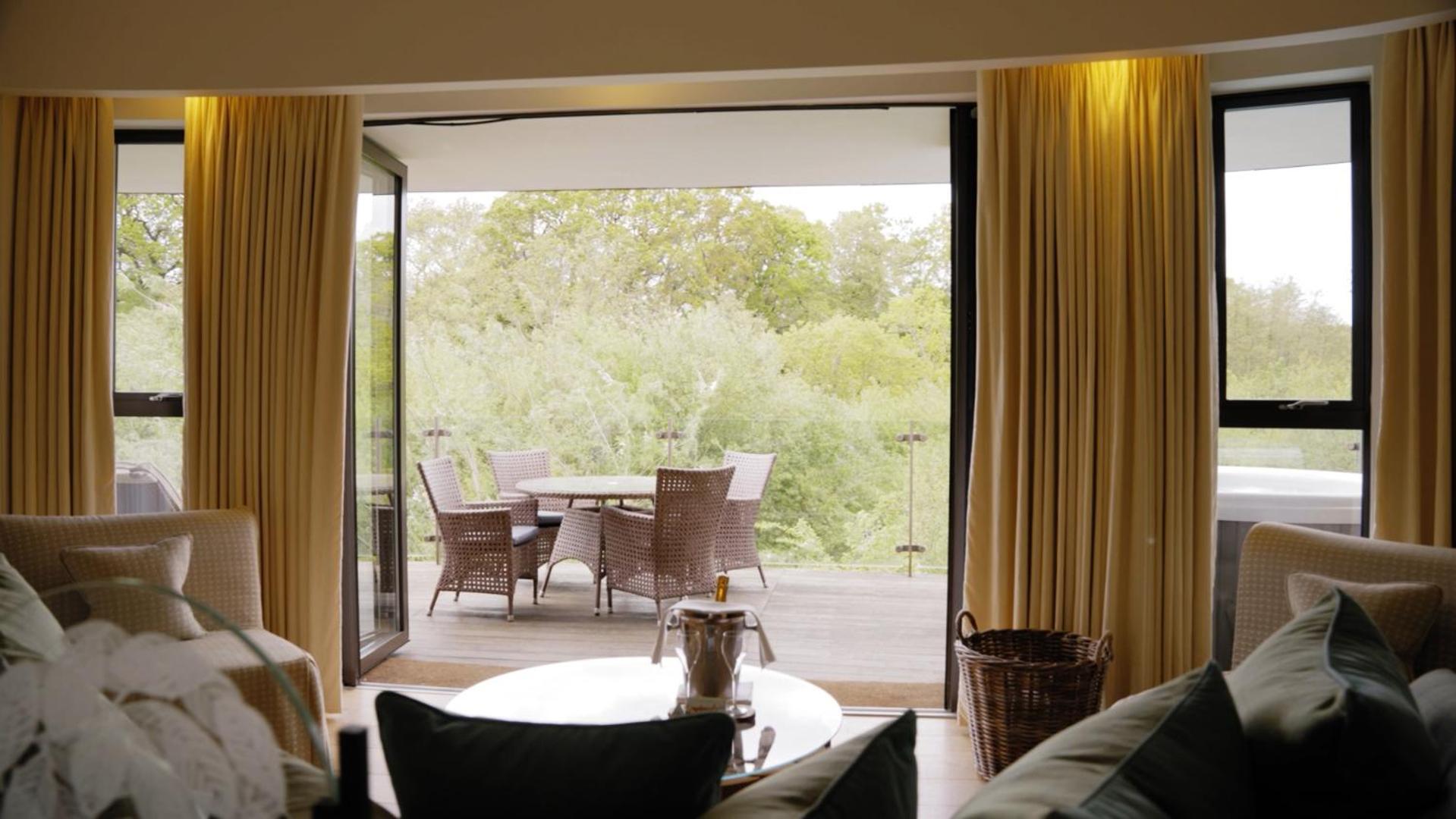 Chewton Glen Hotel - An Iconic Luxury Hotel New Milton Exteriör bild