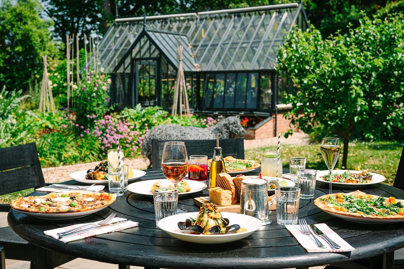 Chewton Glen Hotel - An Iconic Luxury Hotel New Milton Exteriör bild