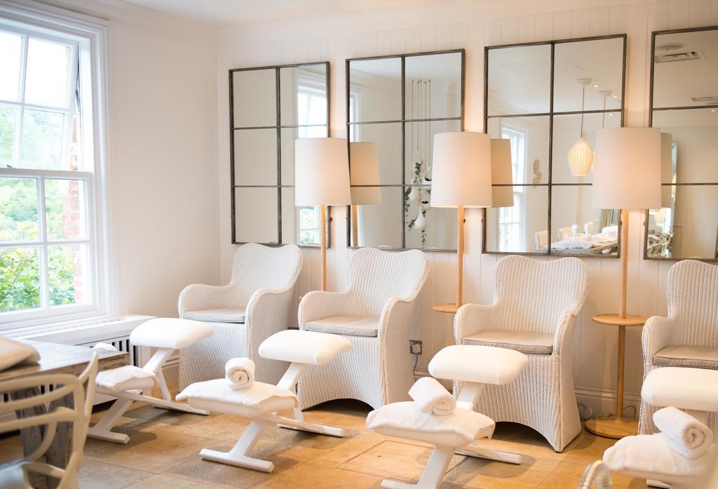 Chewton Glen Hotel - An Iconic Luxury Hotel New Milton Exteriör bild